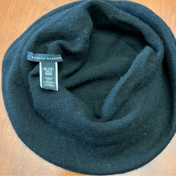 NWOT- 💯 Lambs wool bucket hat toque beanie winter accessories black women o/s - Picture 6 of 9